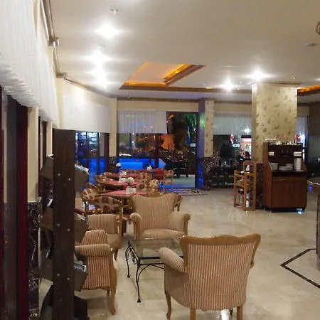 水手公寓酒店 4* 阿拉尼亚