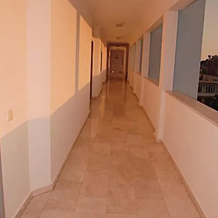 Apartahotel Sailor 4*